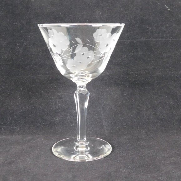Set of 2 Libbey Glass Glenmore Etched Champagne Tall Sherbet 6 in tall Vintage - Picture 2 of 12